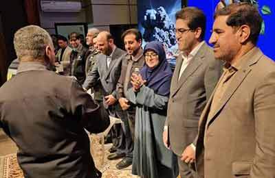 مهاجرانی: بر عهدی که با کارگران بستیم، هستیم