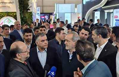 رئیس‌جمهور از نمایشگاه نفت بازدید کرد