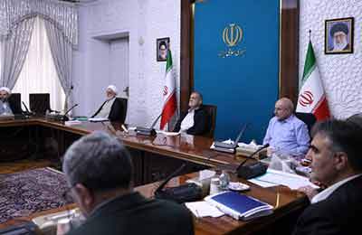 واگذاری سهام خودروسازها در جلسه سران قوا مطرح نشده