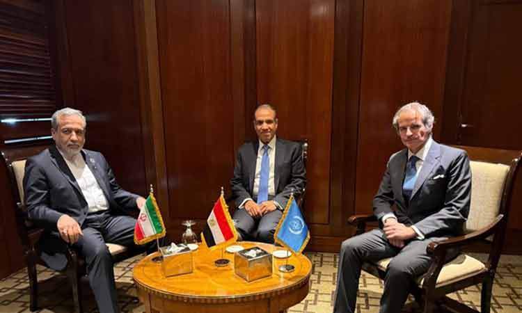 دیدار ۳ جانبه عراقچی، گروسی و وزیر خارجه مصر