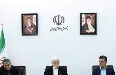 عارف: از اقدامات کوتاه‌مدت و رقابتی در حوزه امنیت فضای سایبر پرهیز کرد