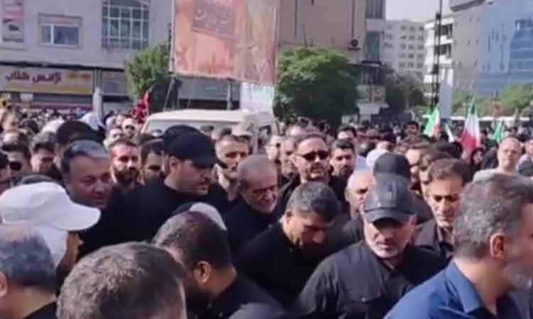 حضور پزشکیان در مراسم تشییع پیکر شهدای اقتدار