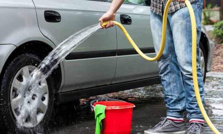 بیات: ناچار به درک وضعیت آبی کشور و صرفه جویی هستیم