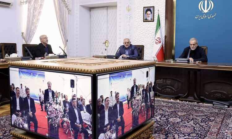 بهره‌برداری و آغاز عملیات اجرایی ۴۲۵ مگاوات نیروگاه خورشیدی در ۴ استان