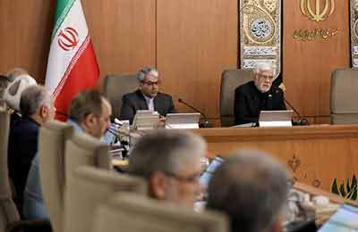 عارف: برخی اظهارنظرها به تقویت فضای خوب کنونی کشور کمک نمی‌کند