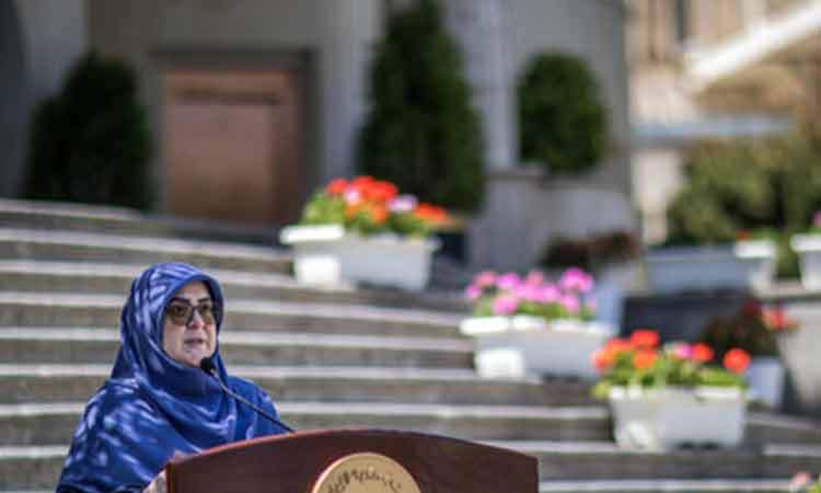 مهاجرانی: ساعات کاری ادارات تا پایان شهریور بدون تغییر است